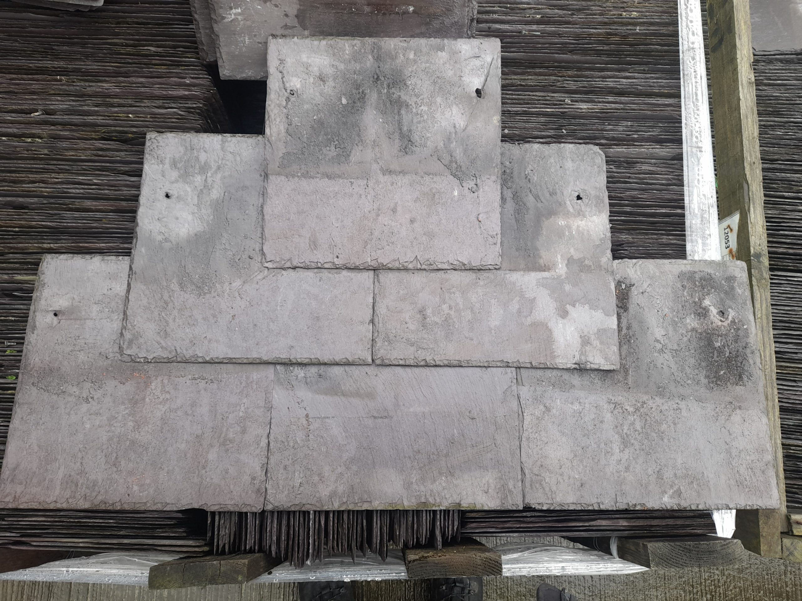 Reclaimed 12″ x 12″ Welsh Penrhyn Heather Purple Roofing Slate (per 100