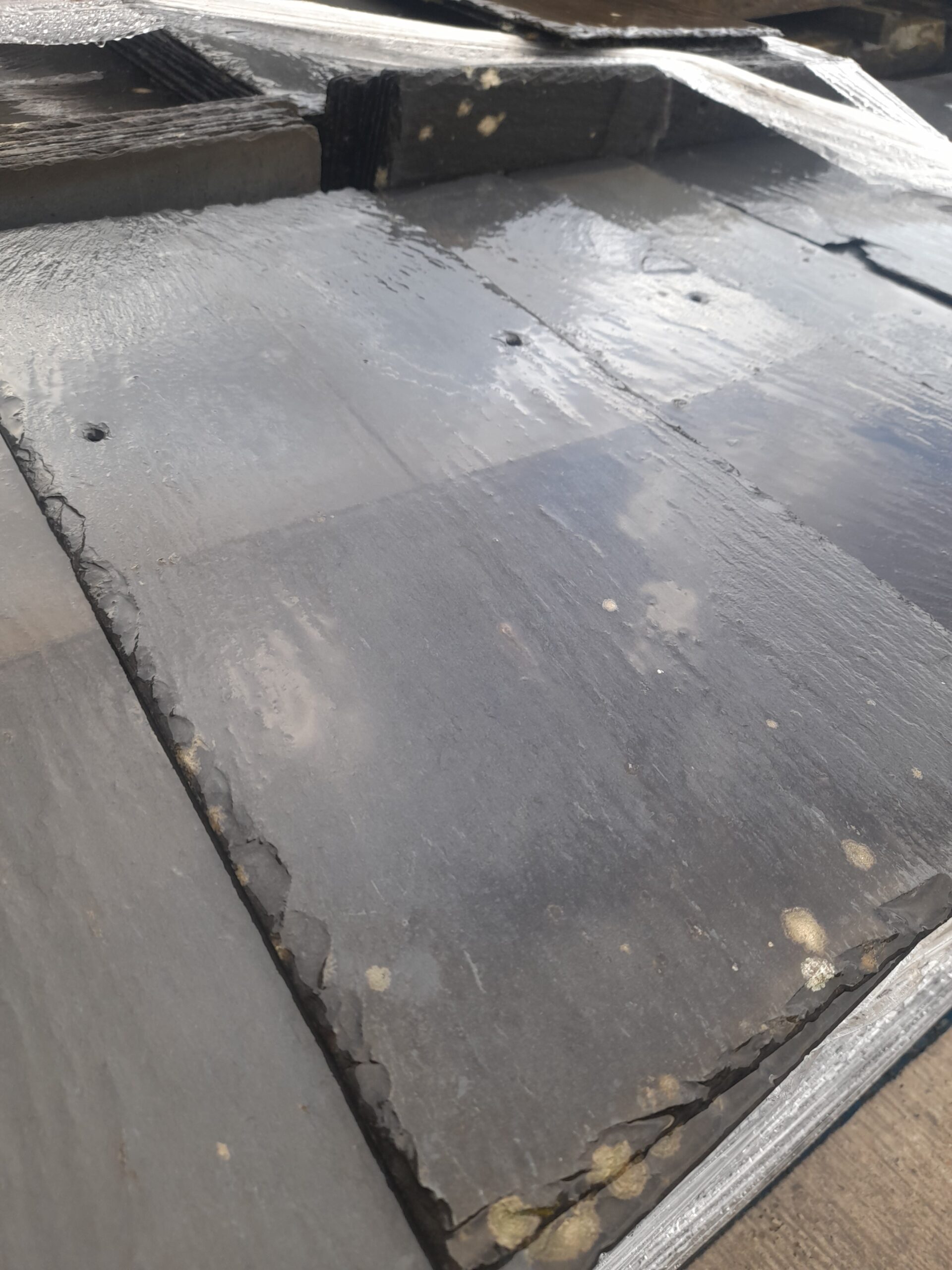 Reclaimed Welsh Slate Batch of 5000 Blue / Grey 20″ x 10″ Per Batch